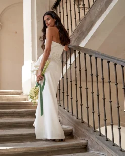 Miphai Macarena Novia